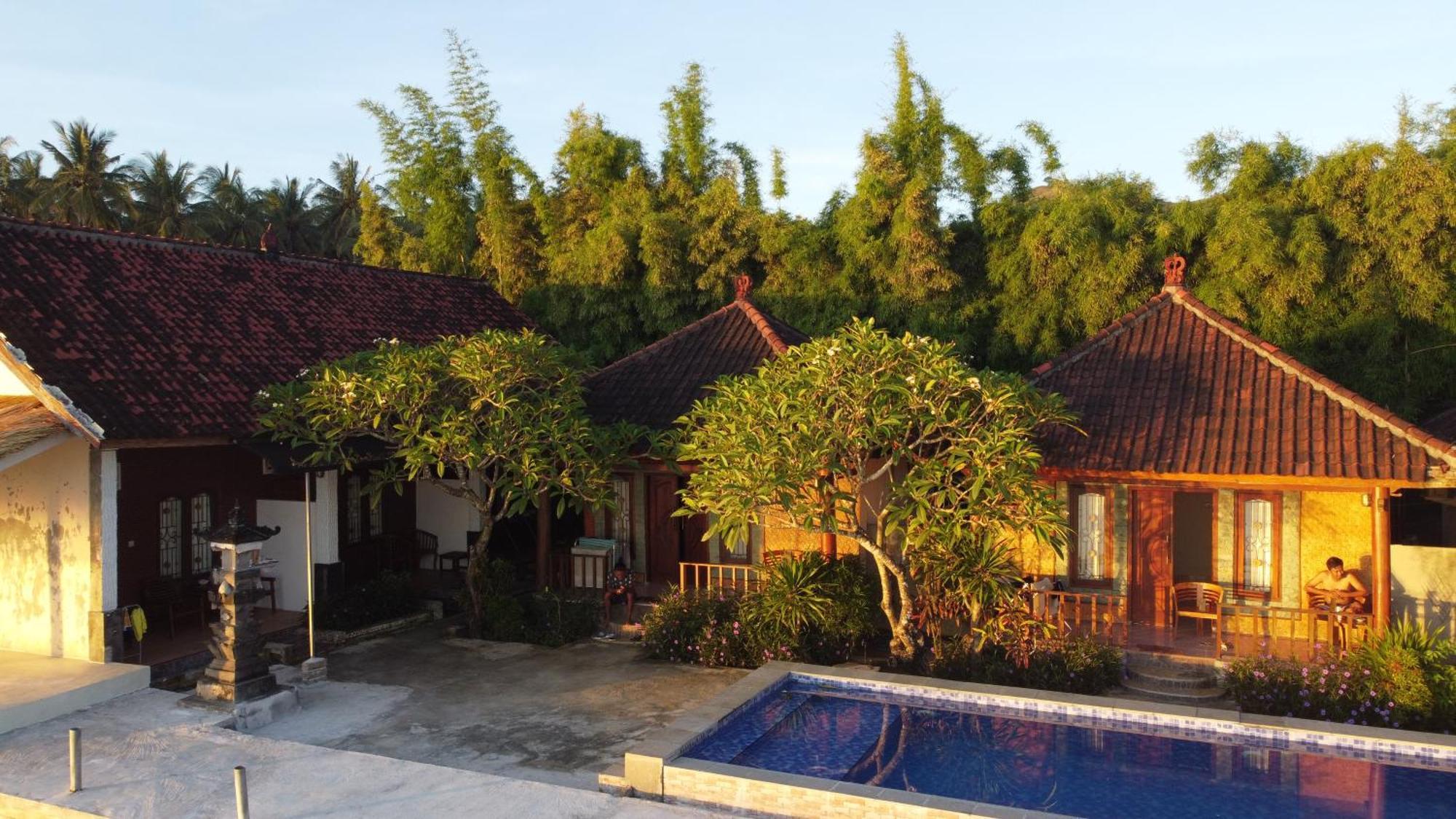 Krisna Bungalows And Restaurant Sekotong Exterior photo