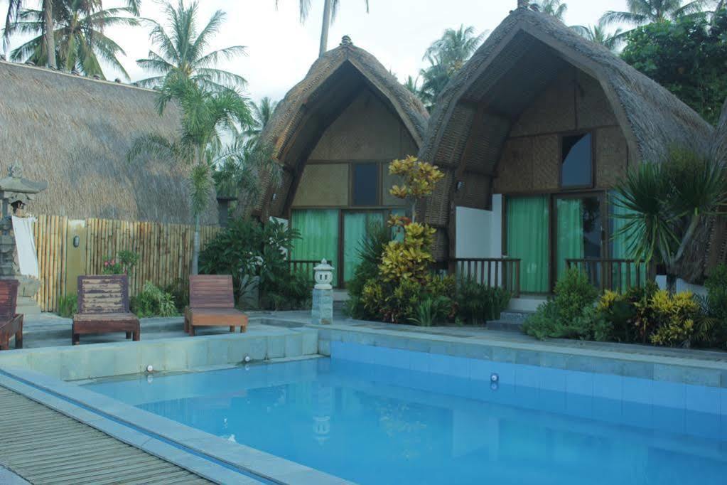 Krisna Bungalows And Restaurant Sekotong Exterior photo